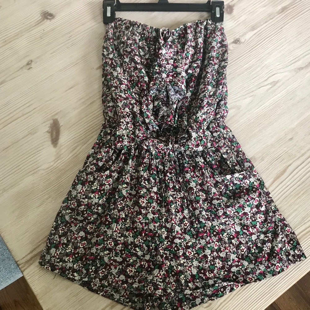 GORGEOUS FLORAL ROMPER - LIKE NEW